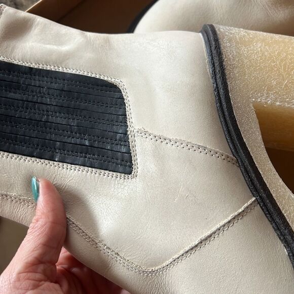 THE FREE PEOPLE JAMES CHELSEA BOOT IN WHITE 41 - Picture 8 of 9